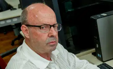 Fernando Frazão/Agência Brasil Rio de Janeiro 08/11/2024 - O pesquisador da Fiocruz e neurofisiologista Renato Rozental, fala sobre a primeira caneta de adrenalina autoinjetável desenvolvida por pesquisadores brasileiros.
Foto: Fernando Frazão/Agência Brasil
